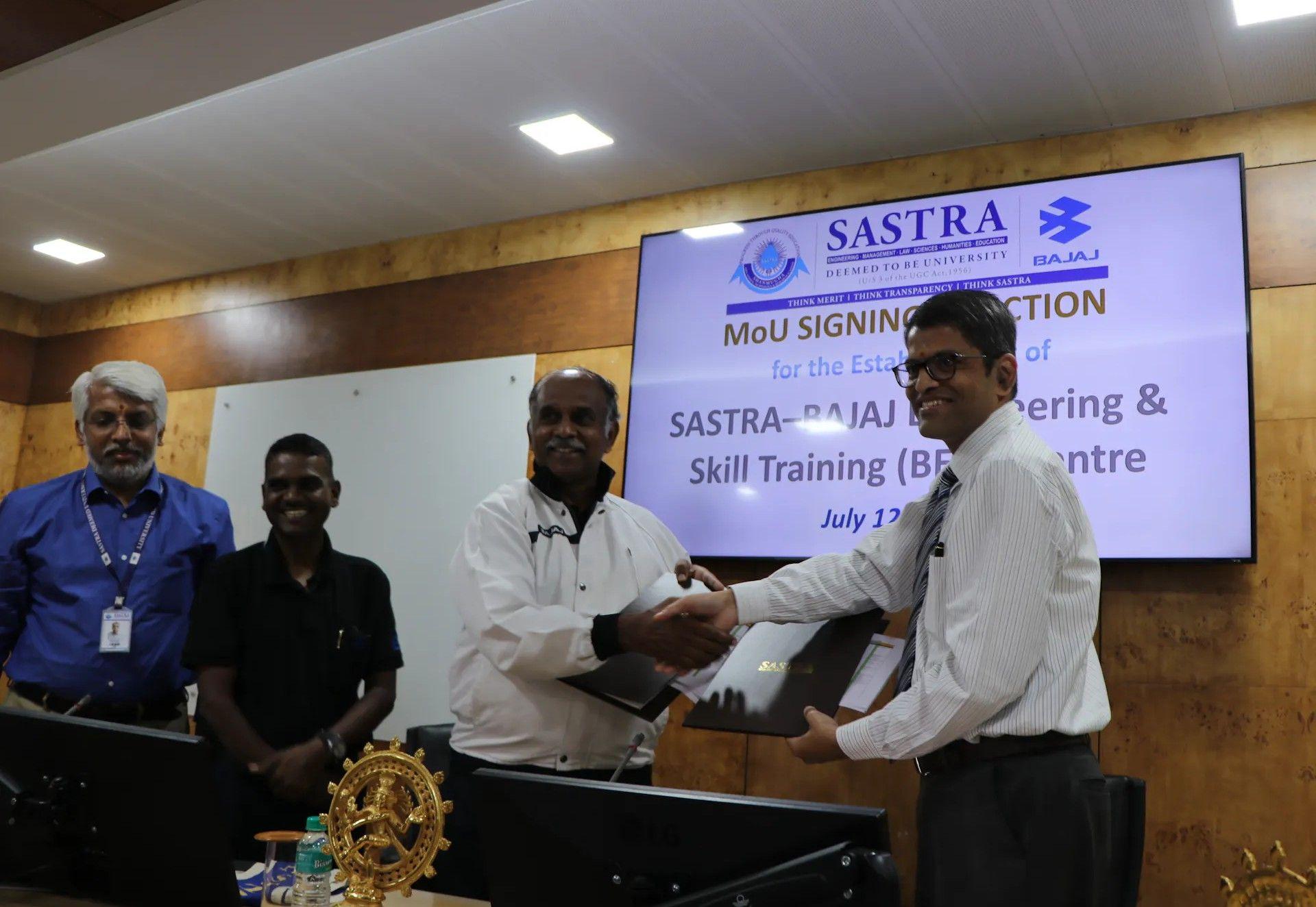 बजाज इंजीनियरिंग कौशल प्रशिक्षण सेंटर (BEST) ने किया SASTRA के साथ समझौता ज्ञापन पर हस्ताक्षर