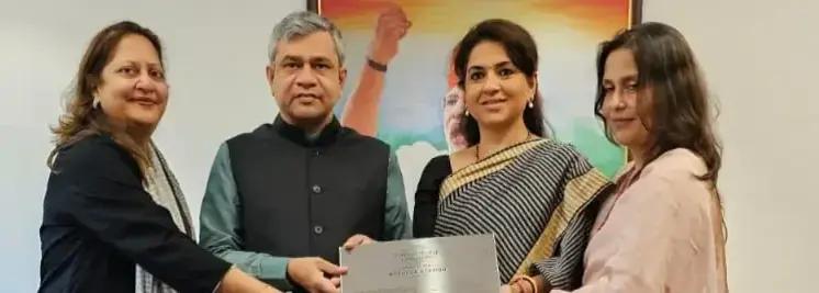 भायखला रेलवे स्टेशन को उसकी विरासती वास्तुशिल्प की महिमा में पुनर्स्थापित किया गया, जिसे यूनेस्को पुरस्कार मिला
