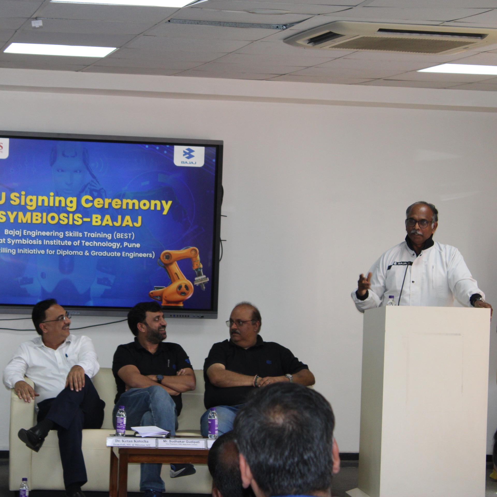 Symbiosis Institute of Technology Signed an MOU with Bajaj Auto Limited
